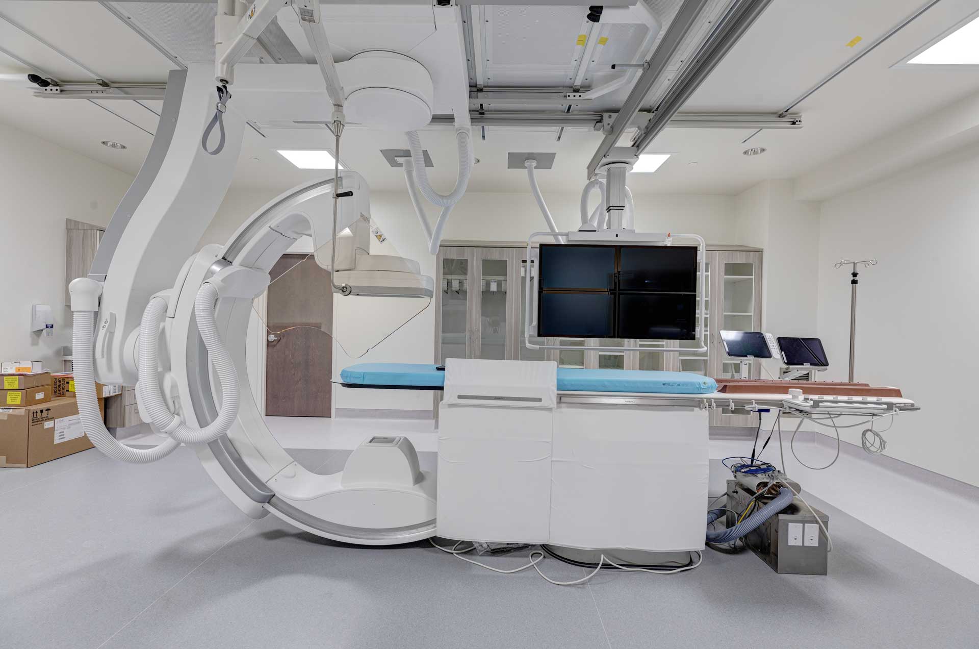 hi-tech-operating-room